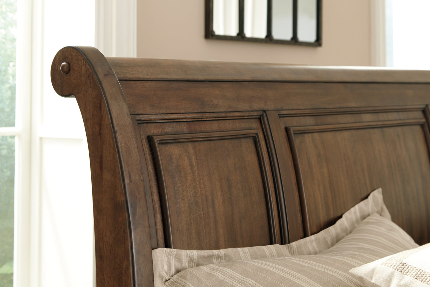 Flynnter Sleigh Bed With 2 Storage Drawers With Mirrored Dresser
