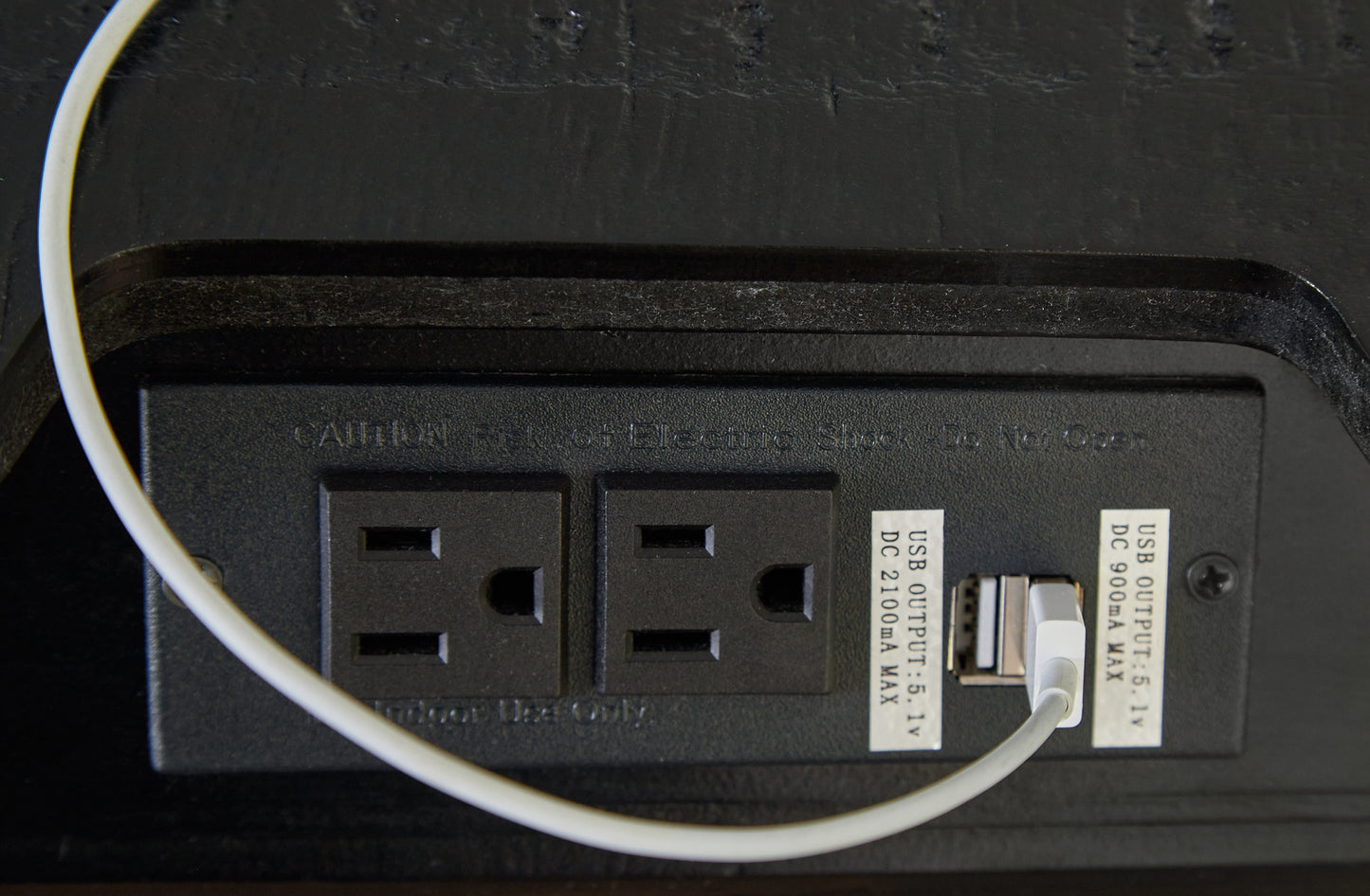 Londer California King Panel Bed with Mirrored Dresser, Chest and Nightstand