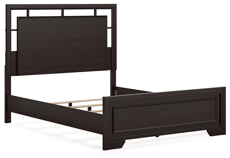 Covetown Queen Panel Bed with Mirrored Dresser and Chest